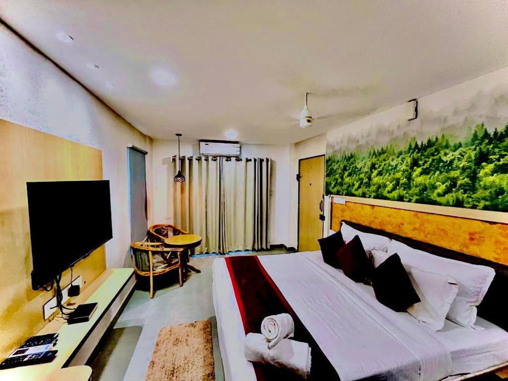 Hotel Lake View Airport Zone ハイデラバード エクステリア 写真
