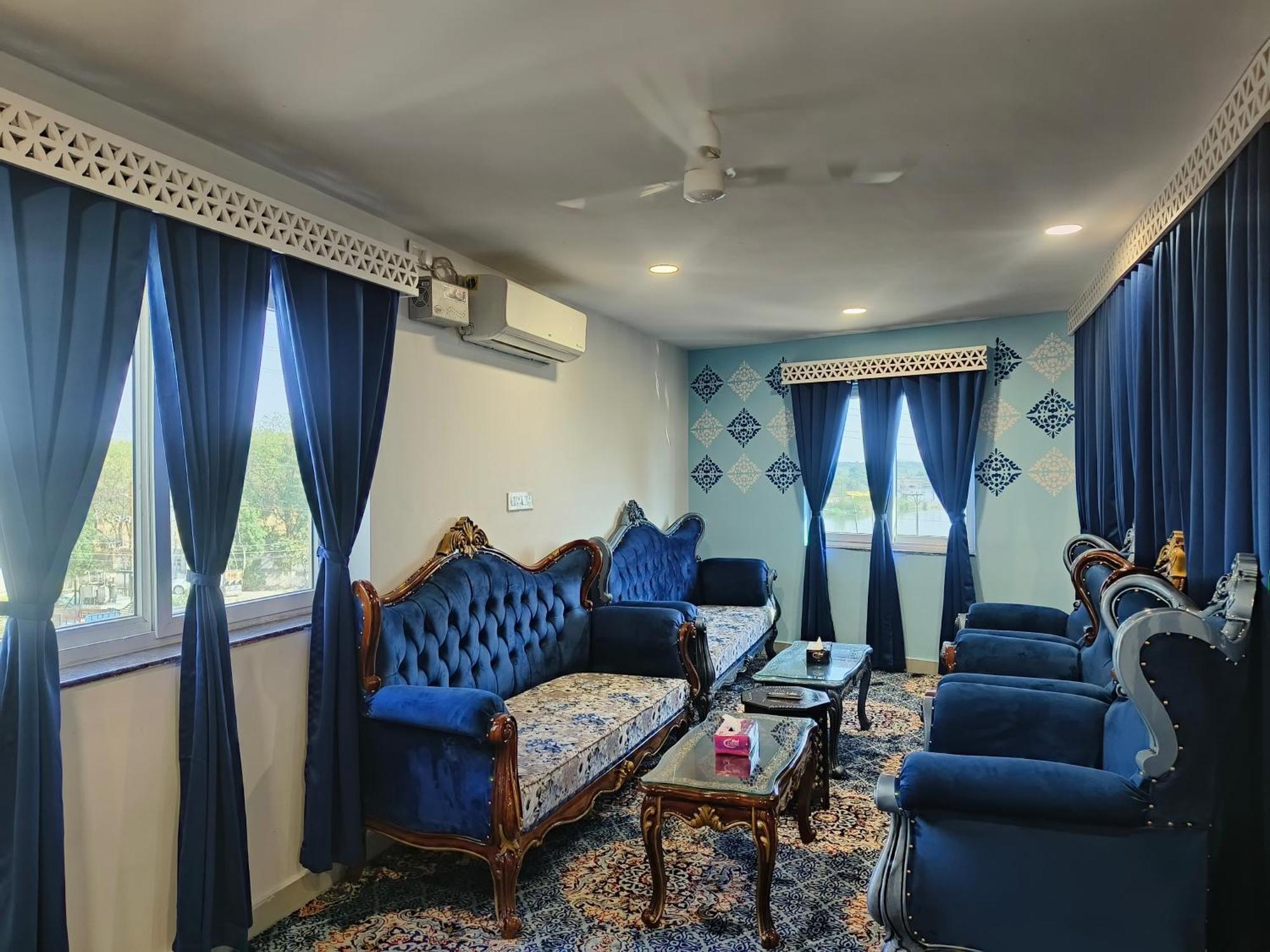 Hotel Lake View Airport Zone ハイデラバード エクステリア 写真